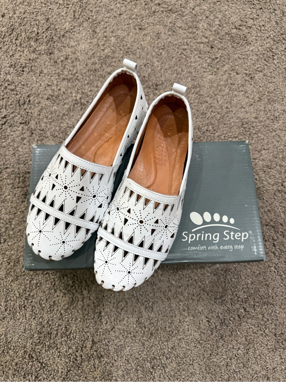 Spring Step White Shoes - Picture 2 of 3
